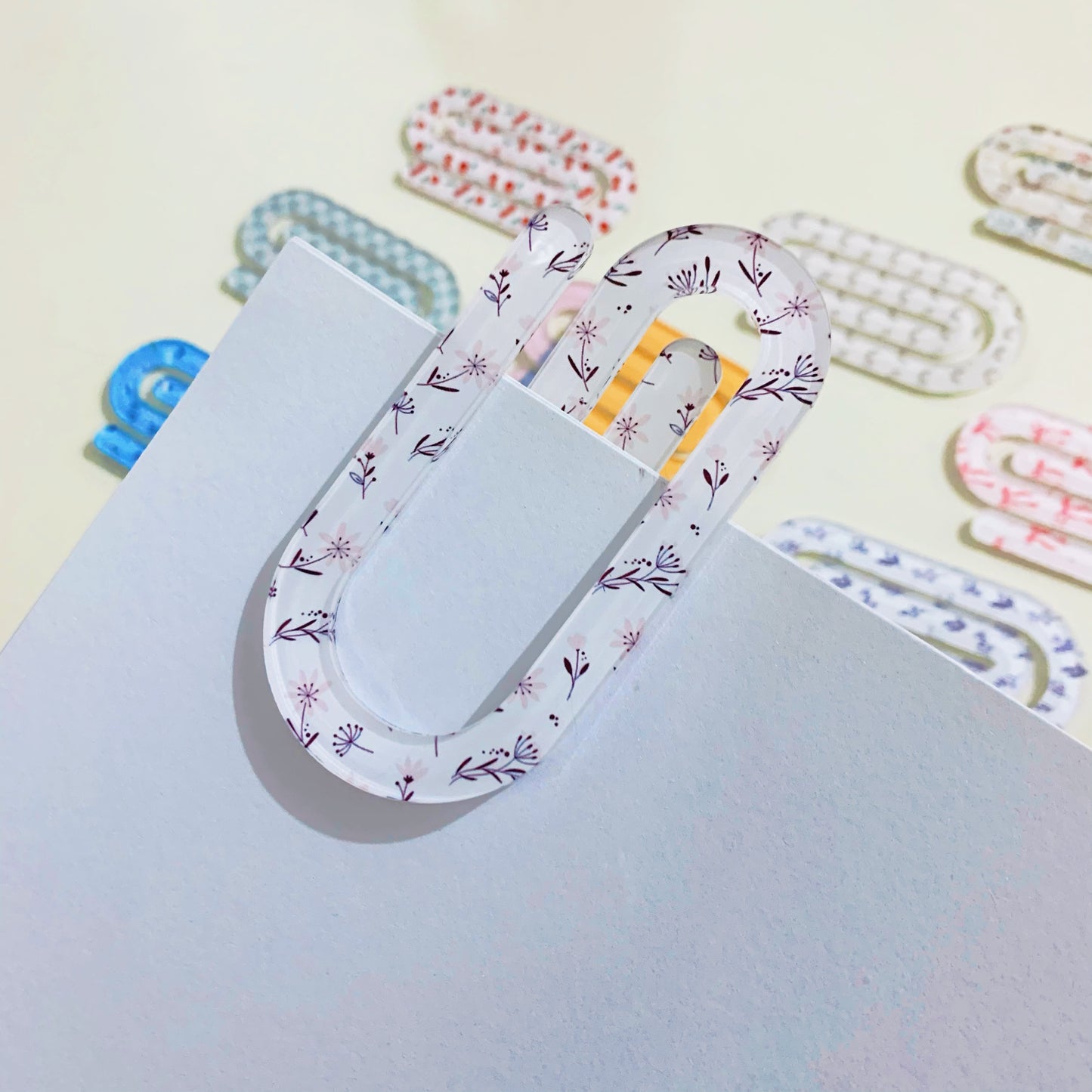 Jumbo Paperclip